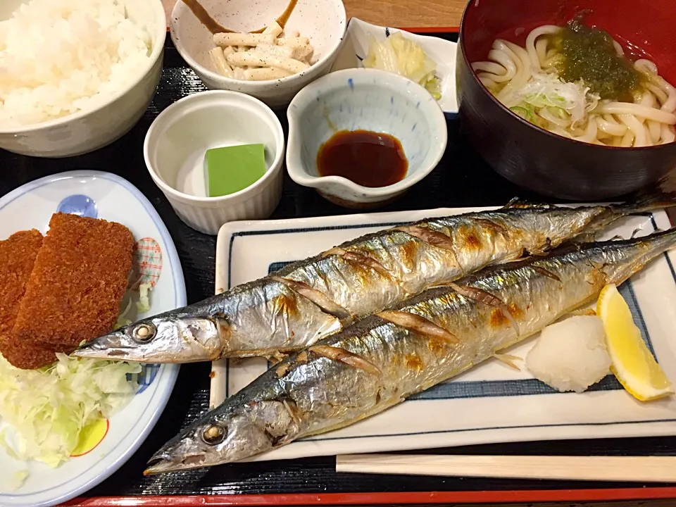 生さんまの塩焼き定食2匹付け|マハロ菊池さん