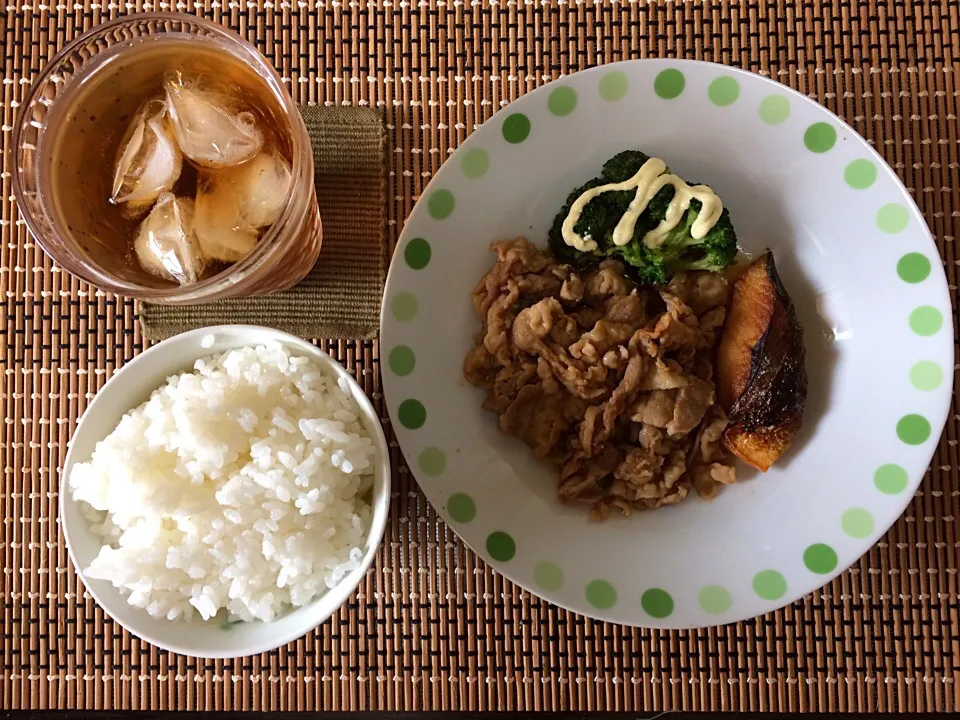 豚肉味噌炒め小鯖ご飯|ばーさんさん