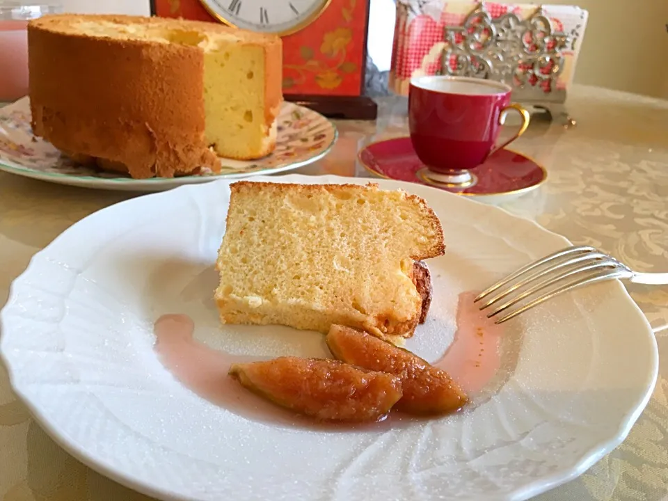 Snapdishの料理写真:無花果の米粉シフォンケーキとコンフィチュール♪|72roseさん