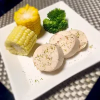 Snapdishの料理写真:ムネ肉でとりハム♬|satokoさん