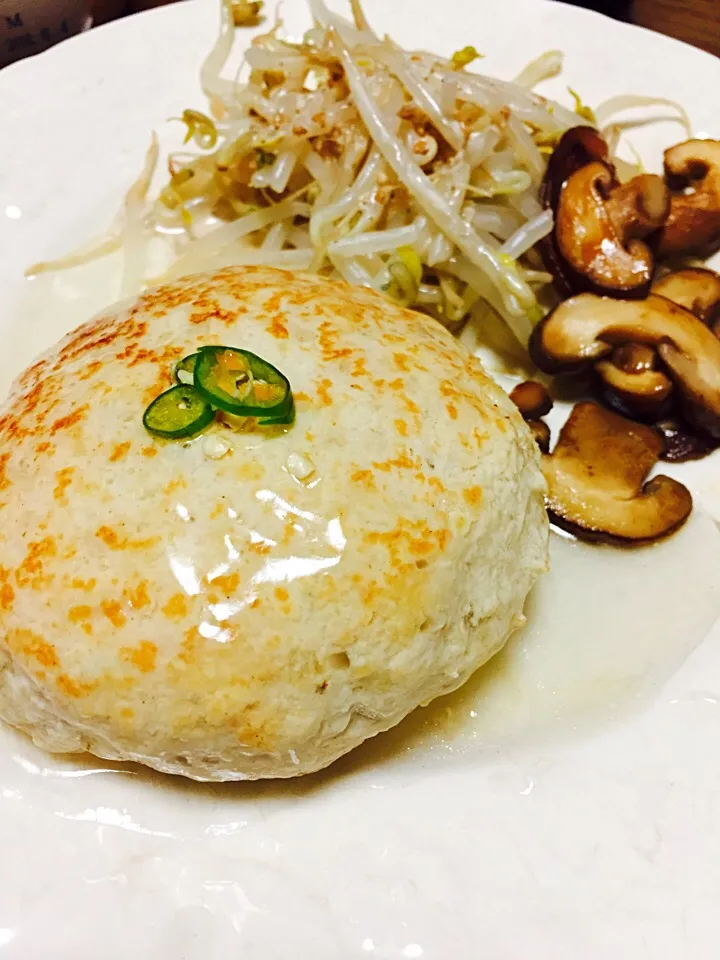 まーんまる🌕ふあっふわの
豆腐ハンバーグ🍴|ももこさん