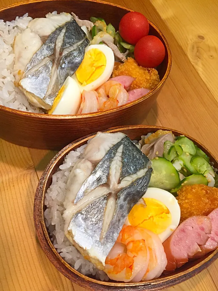 ふたり弁当

雑穀ごはん
酢の物
イカフライ
海老の塩レモン
ソーセージ
ゆで卵
さごしの塩焼き
ミニトマト|ひななぎさん