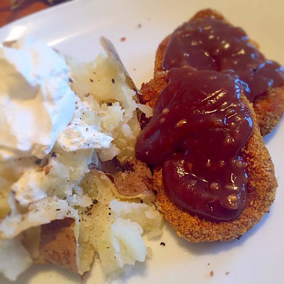 Snapdishの料理写真:Pretzel crusted pork chops and baked potato|TJ McAfoosさん