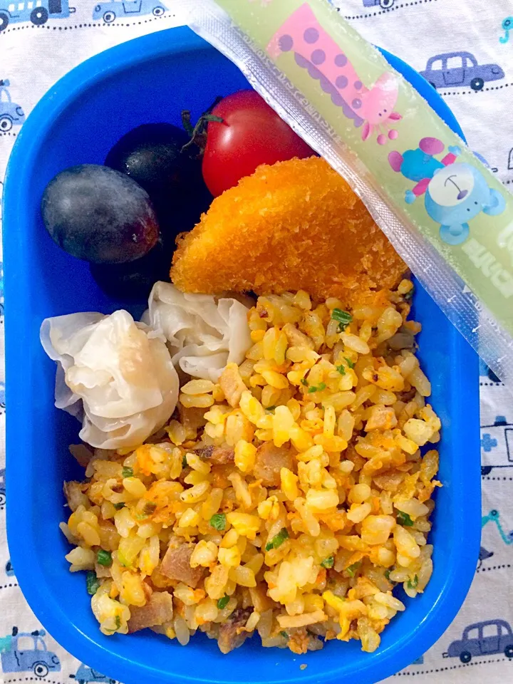 Snapdishの料理写真:Lunch box☆Fried rice🔥炒飯弁当|🌈Ami🍻さん