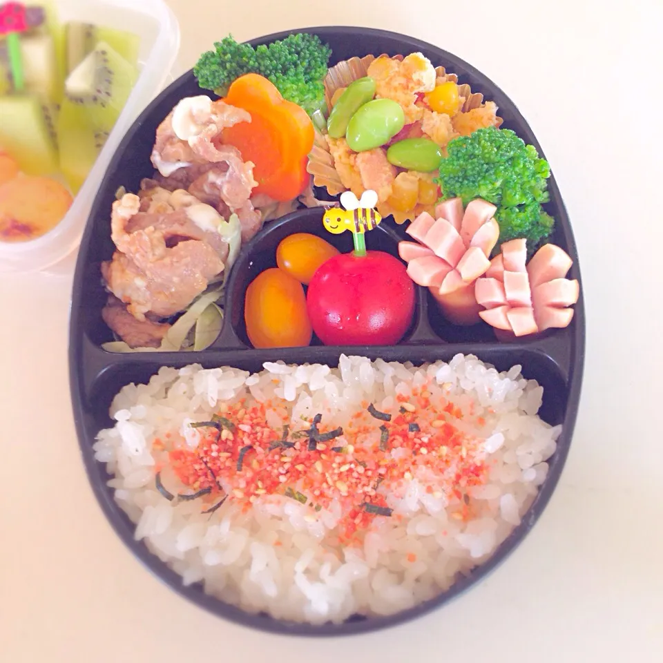 幼稚園のお弁当|almostblackさん