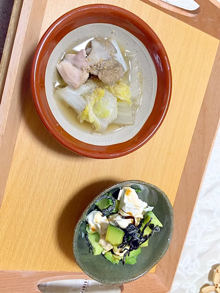 アボカドとクリームチーズの塩昆布和え。鶏肉。まいたけ、白菜のガラ煮込み|urarin *さん