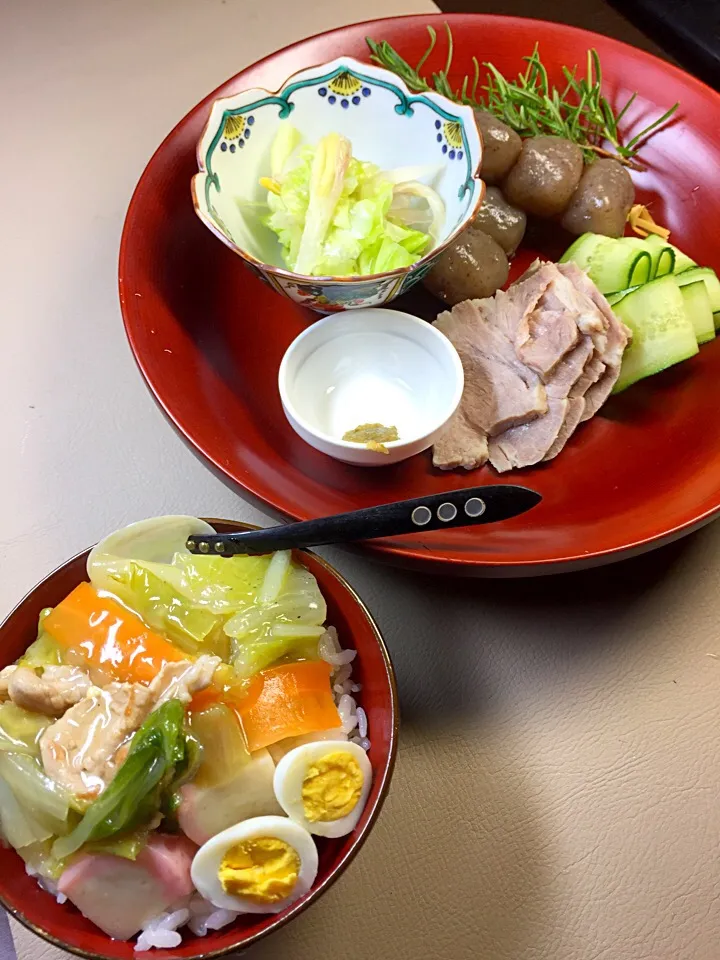 中華丼 肩ロース塩煮豚柚子胡椒添え
玉こんにゃく キャベツ 茗荷浅漬け|shokohanさん