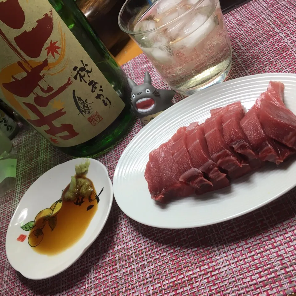 Snapdishの料理写真:🐟本鮪刺身で日本酒🍶で晩酌いかがでしょう😋|Asa Eiさん