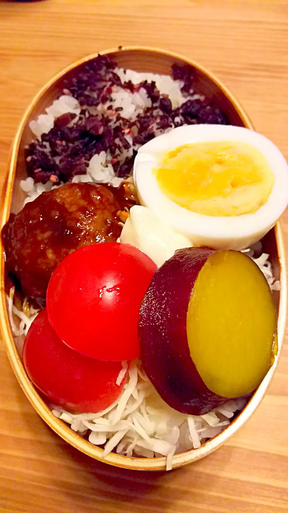 Snapdishの料理写真:10／6  お父さん & 娘のお弁当
～  刻みカリカリ梅ゆかりご飯 · 照り焼きハンバーグボール · 塩卵  · さつま芋の甘煮  ·家庭菜園のミニトマト ～|ｌａｖｅｎｄｅｒｆ❜mさん