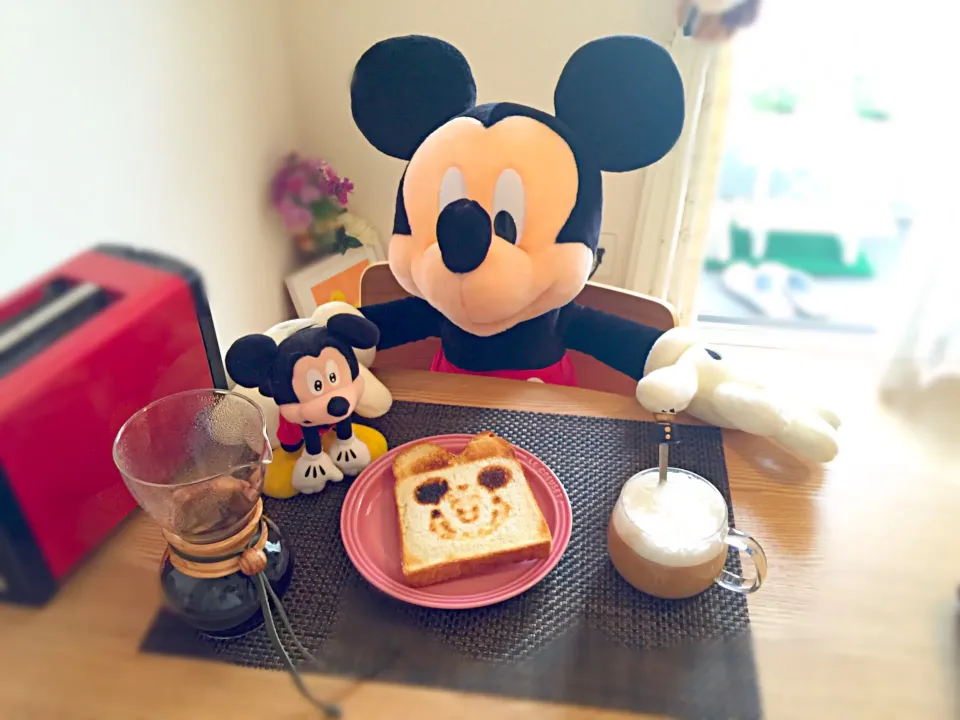 Mickey's brunch.|Doris Tarotさん