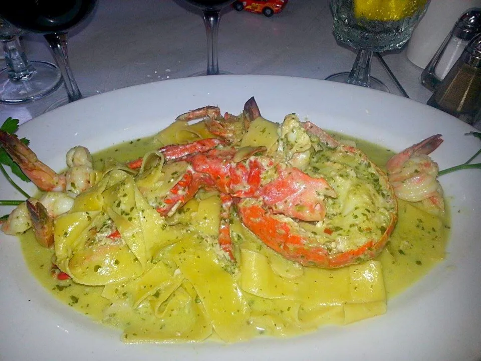 Snapdishの料理写真:Pappardelle pasta with lobster|🌺IAnneさん