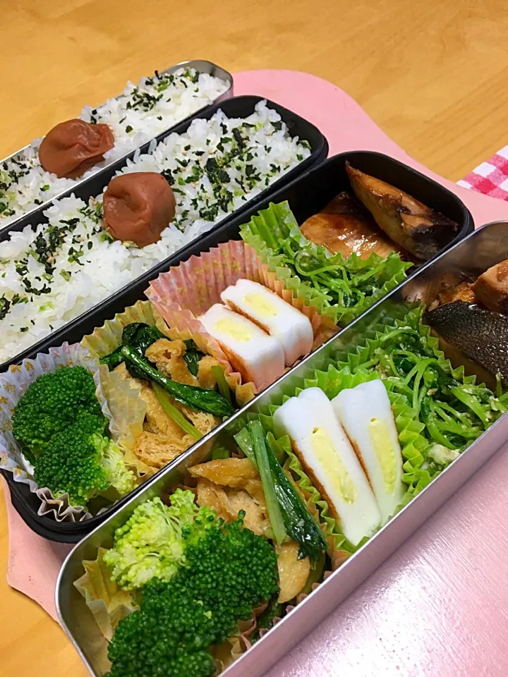 ブリ照り焼き 豆苗の卵炒め チーズはんぺん 小松菜の煮浸し ブロッコリー弁当。|Kumiko Kimuraさん