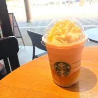 Snapdishの料理写真:ネクタリン ピーチ クリーム フラペチーノ with ティー ババロア|SHIHOさん