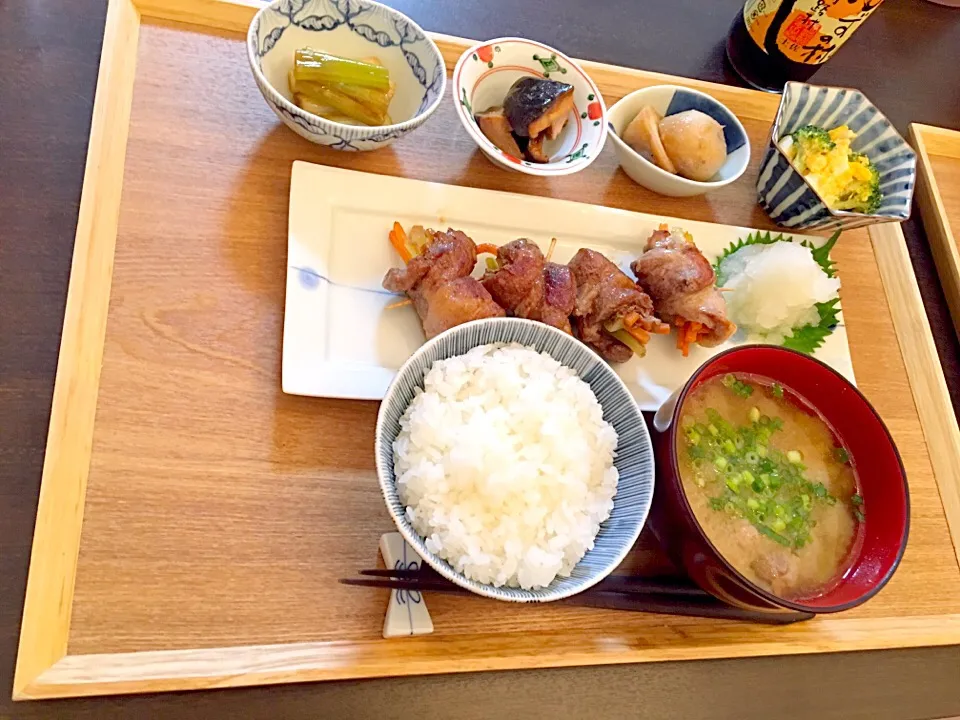 野菜の肉巻き   
ネギの焼き浸し   
しいたけの中華煮
里芋の煮っころがし
ブロッコリーと卵のサラダ
豚汁|NAKATAさん