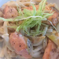 うどんで生鮭カルボナーラ|まきさん