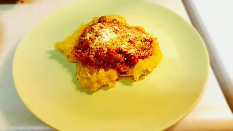 Spaghetti squash w meat sauce|Alonsealさん