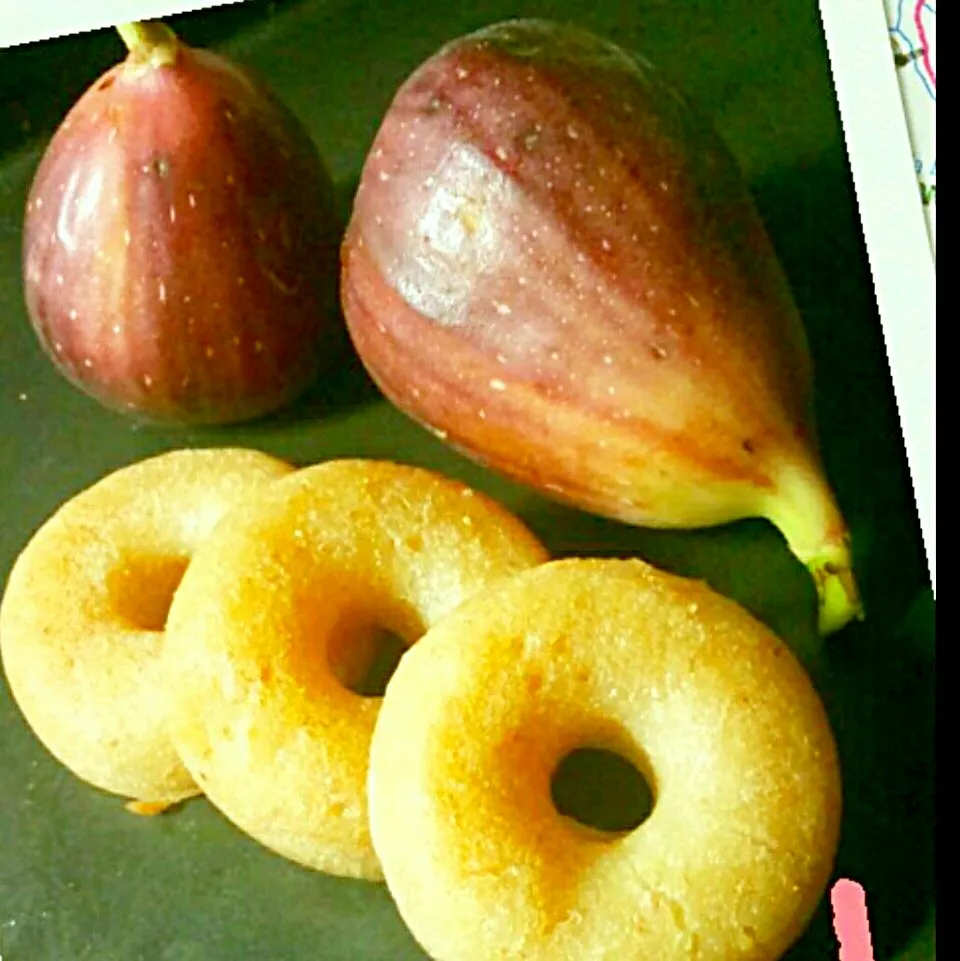 卵無し！無花果焼きドーナツ
 #卵なし
 #無花果
 #焼きドーナツ|幸せまちこさん