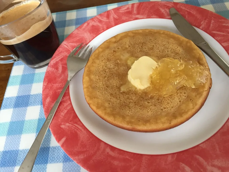 Snapdishの料理写真:大豆粉でパンケーキwithりんごジャム🍎|Kojiさん