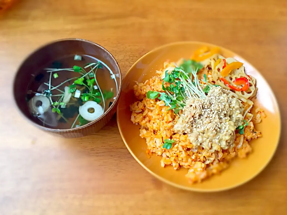 お昼は残り物でキムチ納豆チャーハン‼️|😋yucchi😋さん