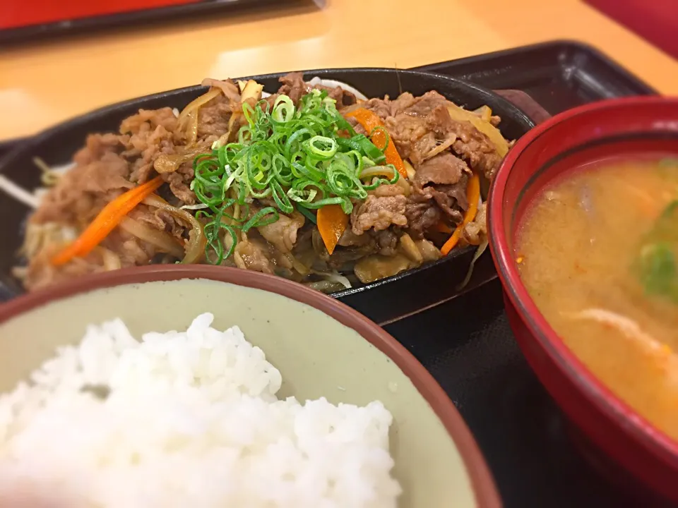 大和牛焼肉定食、豚汁付き|buhizouさん