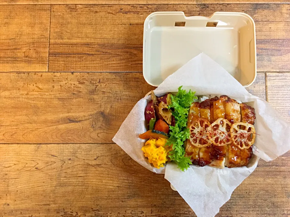 照り焼きチキン弁当🍴|かこ*♪さん