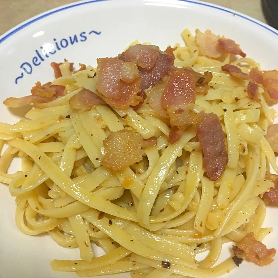 Streaky bacon aglio olio|Trish Wongさん