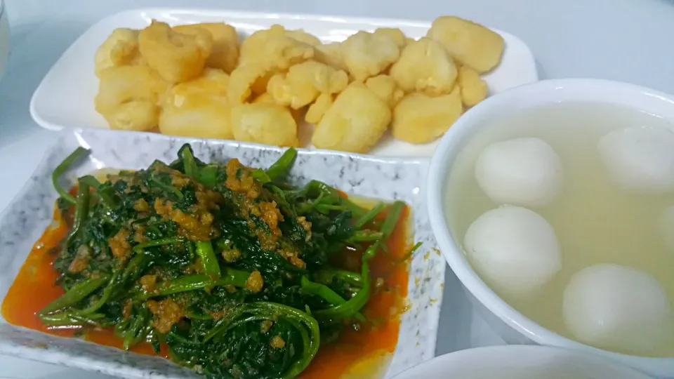 Tonight's dinner 
Fried Tofu Samba Kang Kong Fish ball soup|🌷lynnlicious🌷さん