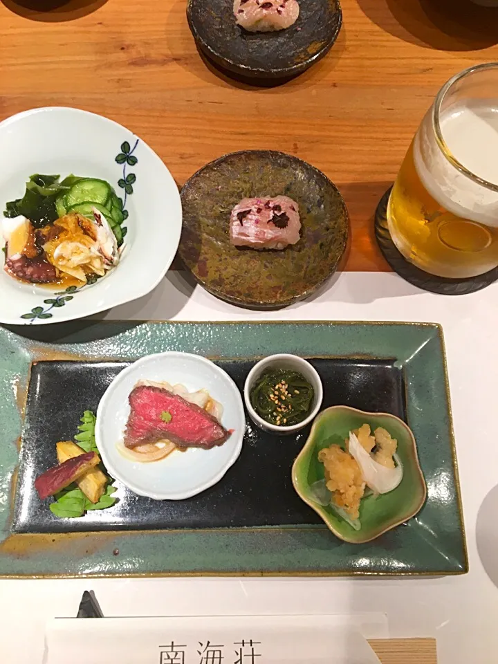 前菜  蛸と渡り蟹の酢物ジュレ、鱧にぎり、茎わかめ、紅葉鯛のエスカベッシュ、淡路牛たたき|kctreeさん