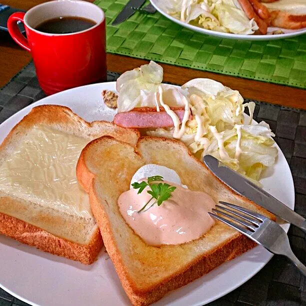 連休中日はエッグベネディクト風朝ごパン～|Reikoさん