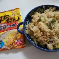 Snapdishの料理写真:うまかっちゃん焼飯の素。　旬の丹波の黒枝豆もたっぷり入れますた（笑）|とさん