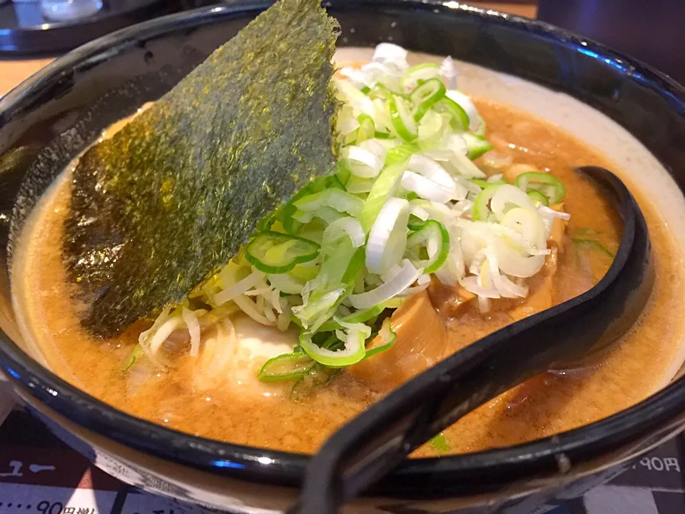 ラーメン虎鉄  醤油らーめん(ネギ・メンマ増し)|BOOさん