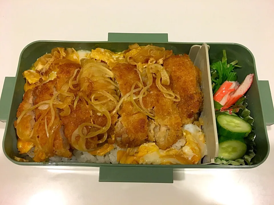 カツ丼のお弁当。|Chiharuさん