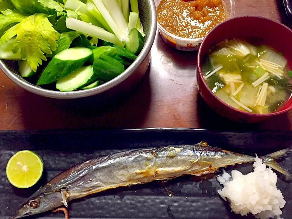 秋刀魚の塩焼き もろきゅう セロリ 味噌汁|掛谷節子さん