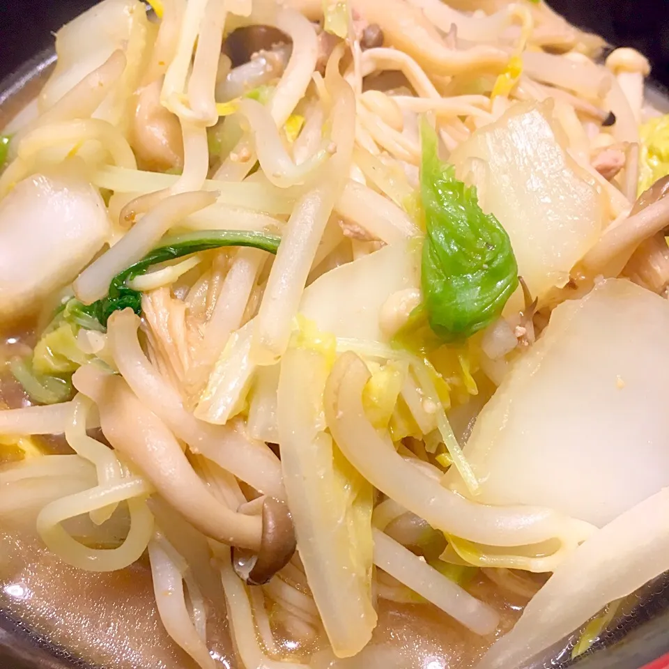 Snapdishの料理写真:とんこつ味噌ラーメン|ちな姉＠水ノ智南英さん