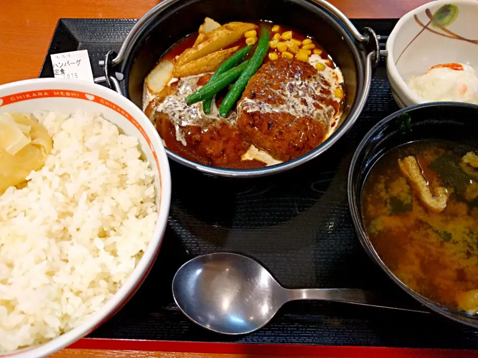 Snapdishの料理写真:ハンバーグ定食　東京チカラめし
 #定食　 #東京チカラめし|sakumaさん