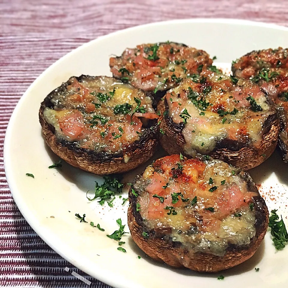 マッシュルームとブルーチーズのグリル 🍄【Funghi al Barone】|izoomさん