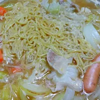 Snapdishの料理写真:ラーメン鍋|Sakyounosukeさん