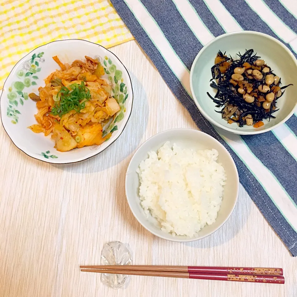 きょうのばんごはん☆豚キムチ、ひじきの煮物|ハルさん