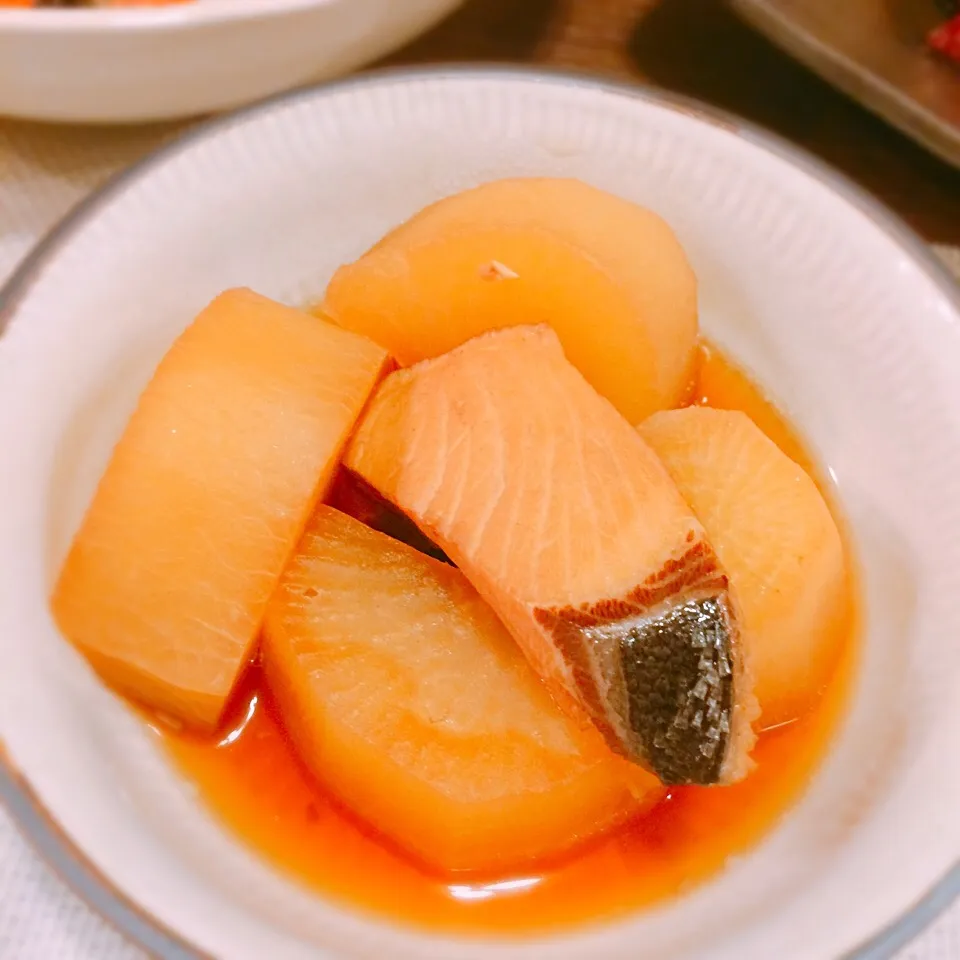 Snapdishの料理写真:ぶり大根🐟🍲|🍎ゆかりんご🍎さん