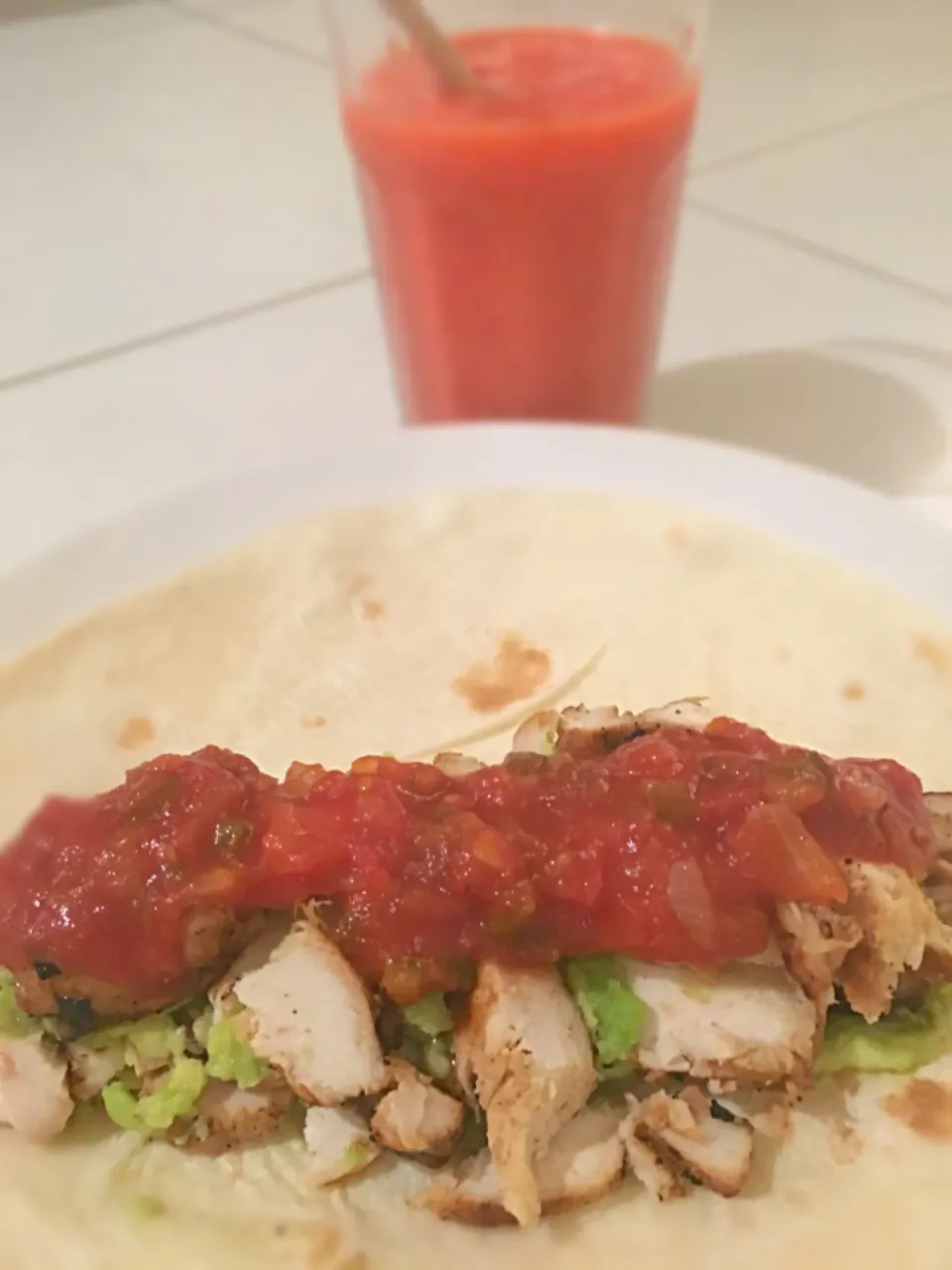 Snapdishの料理写真:Miso marinated chicken with avocado and salsa wrap, and grapefruit-strawberry smoothie|karen limさん