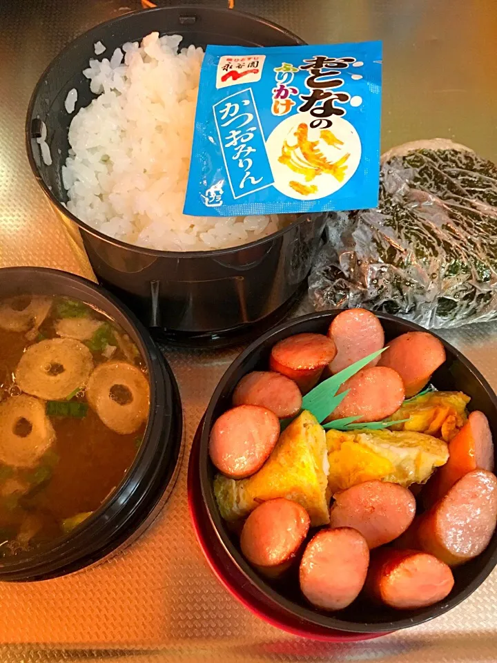 リクエスト弁当⁉️
シャウエッセンで埋め尽くす笑😋|みかさん