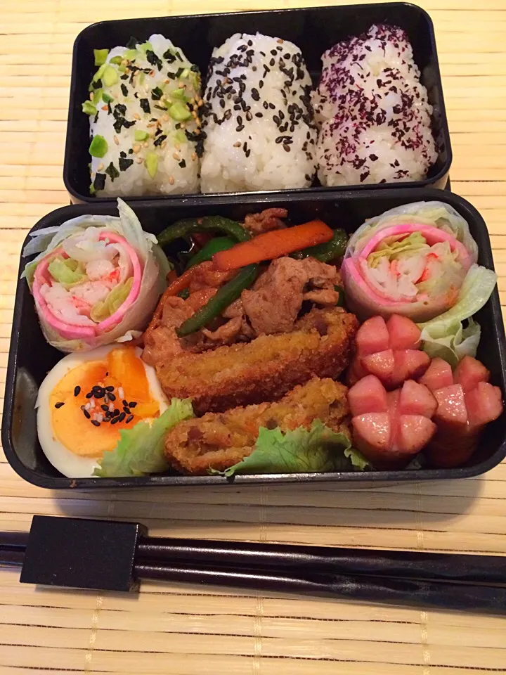 #お弁当 #男子弁当 #おべんとう #bento #オニギリ #俵オニギリ #豚肉スタミナ炒め #生春巻き #コロッケ #ウィンナー #茹でタマゴ #美容師 #横浜|Booパパさん