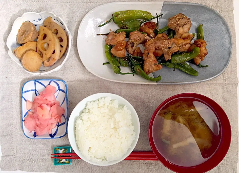 鶏肉のしょうが焼きと里芋レンコン煮物|Yokoさん