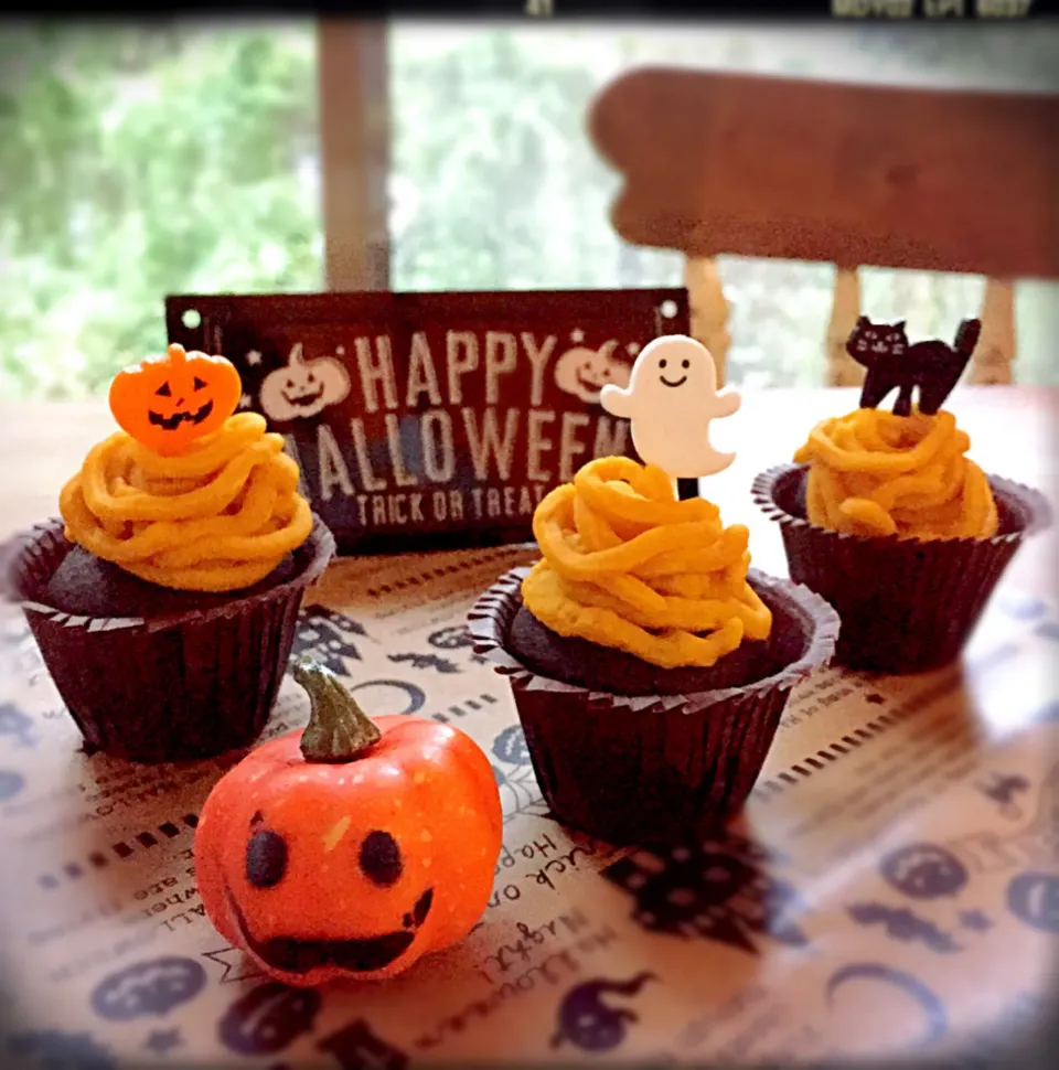 かぼちゃのモンブランのカップケーキ🎃|カタツムリさん