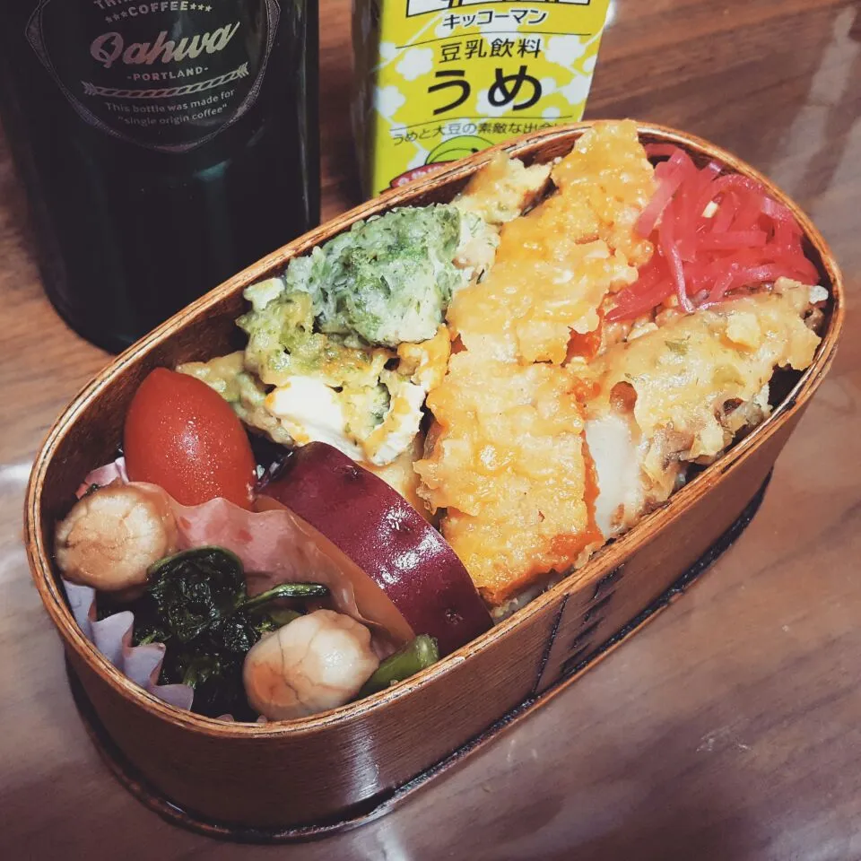 今日のお弁当箱７７ #天とじ丼 #さつまいものレモン煮 #春菊とお麩の甘辛煮|とみのすけさん