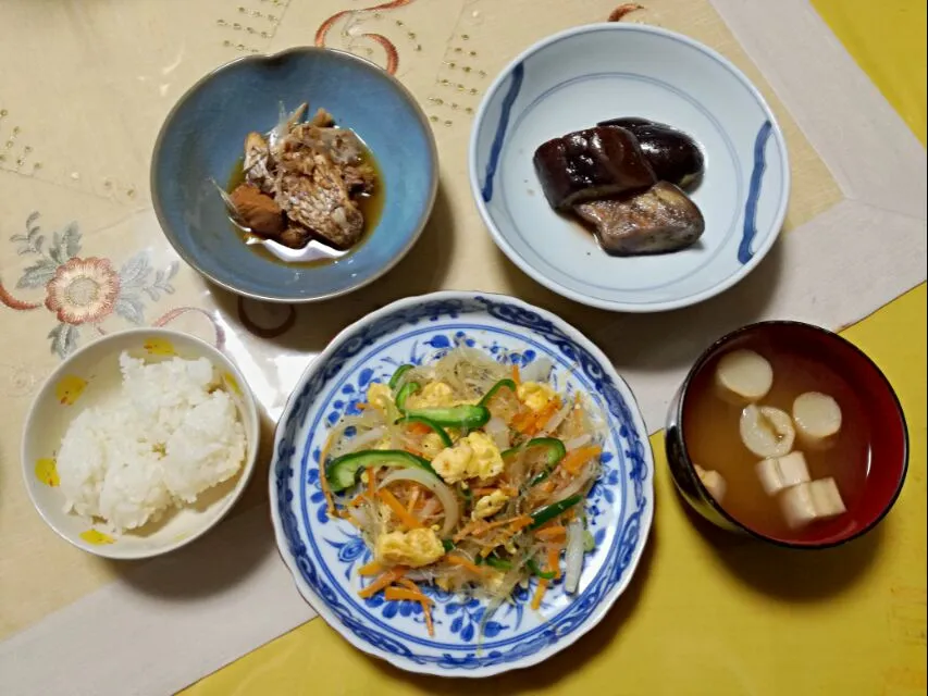 晩ごはん
　ナスの甘酢煮
　魚のアラの煮物
　炒め春雨|korinoさん