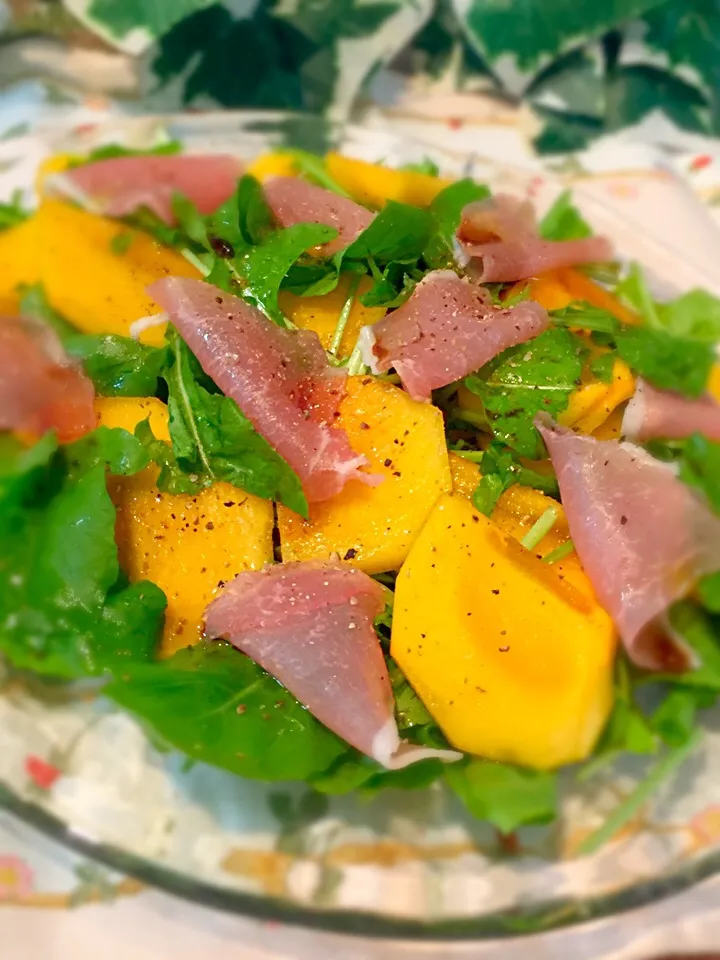 リピ♪あゆ♡の料理 ルッコラと生ハムと柿のサラダ|あゆさん