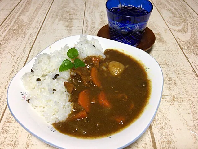 Snapdishの料理写真:今日の男飯(⌒-⌒; )テニス後のたっぷり煮込みゴーヤカレー♫|ひーちゃんさん