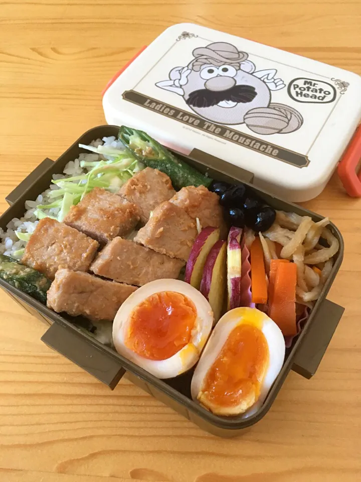 Snapdishの料理写真:10.12豚味噌漬け焼弁当|まゆさん