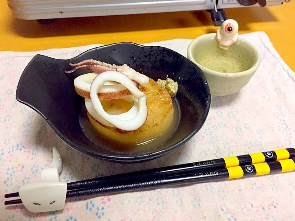 Snapdishの料理写真:焼き大根のイカおでん!  (^-^)|Kei Satoさん